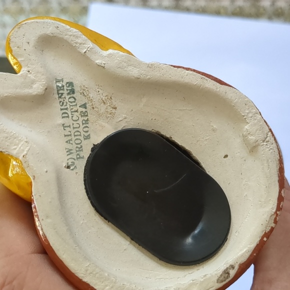 Vintage 1968 DISNEY* Minute Mouse coin back complete w/ original rubber stopper - Picture 10 of 17